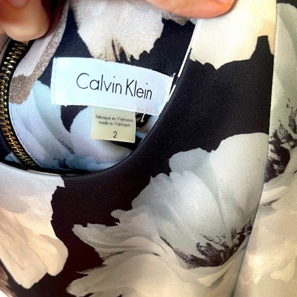 Calvin Klein dress - Picture 4 of 4